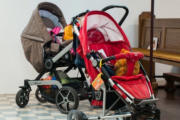 stroller-1710722-6409E2E697E-9AD1-3827-1EFF-2C0EDF03967B.jpg